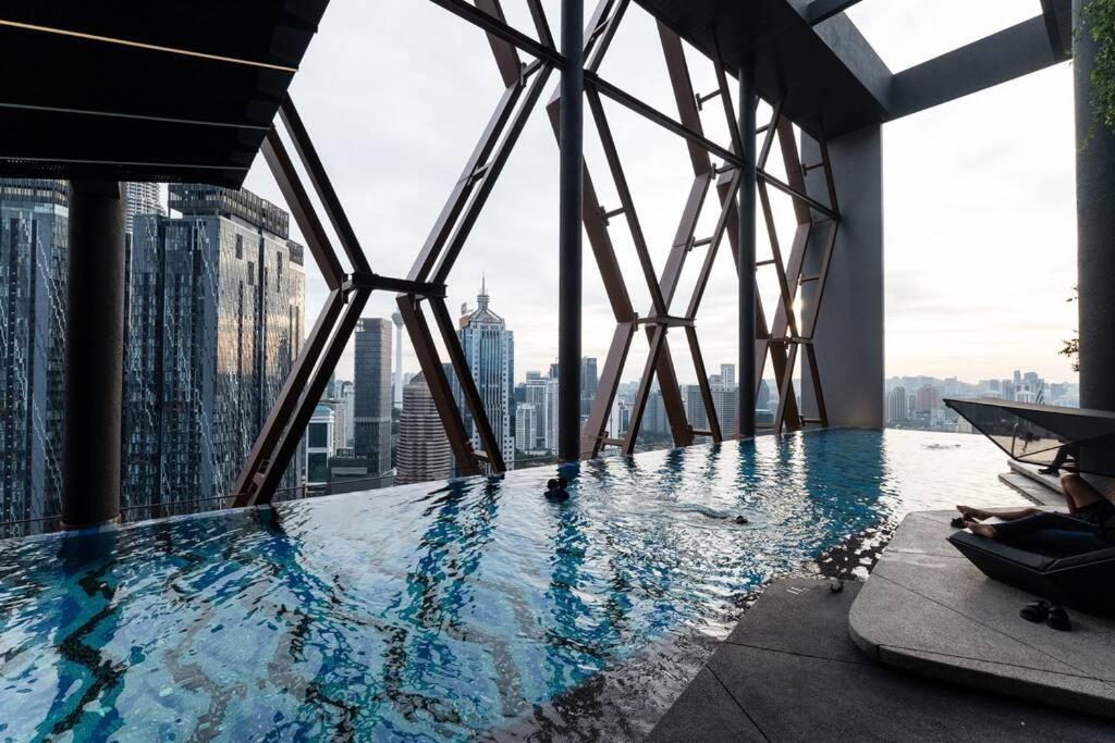 Klcc Musicalsty5Pax At Scarletzsuites Kuala Lumpur Luaran gambar